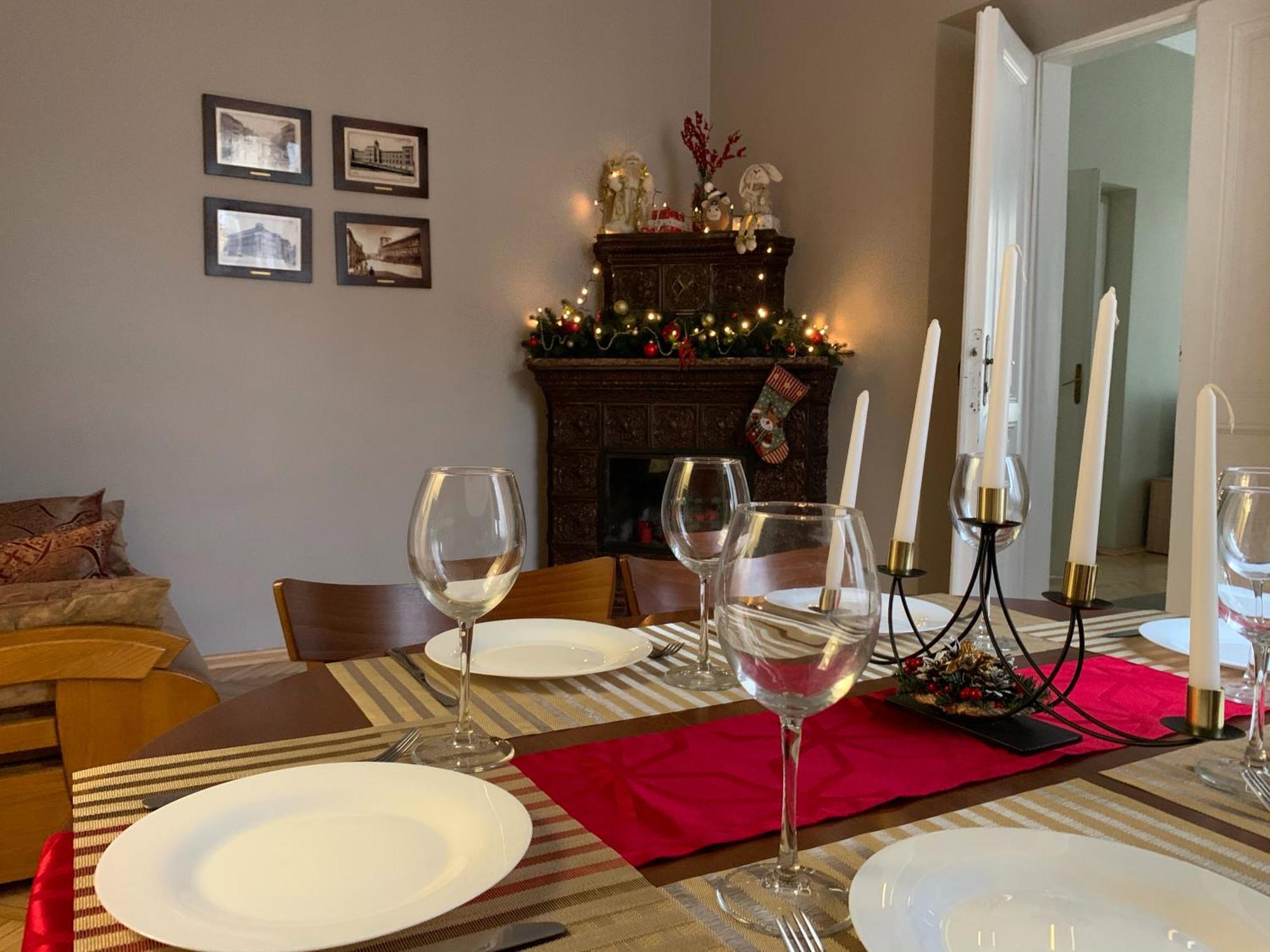 Glorious Apartment Near The Old City Лвив Екстериор снимка